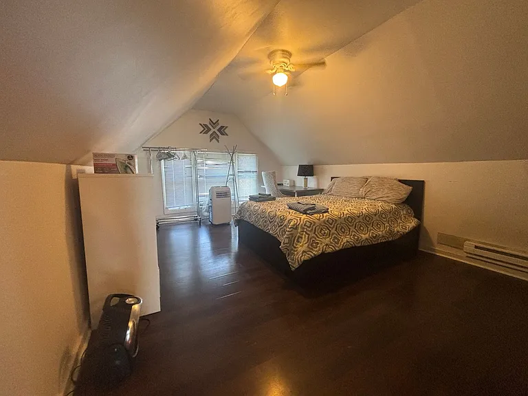 11710 Buckingham Ave — Photo 5