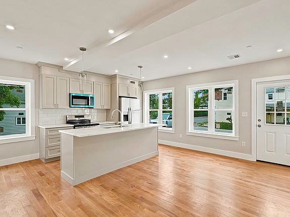 2nd image of 4 Mayhew St Back B