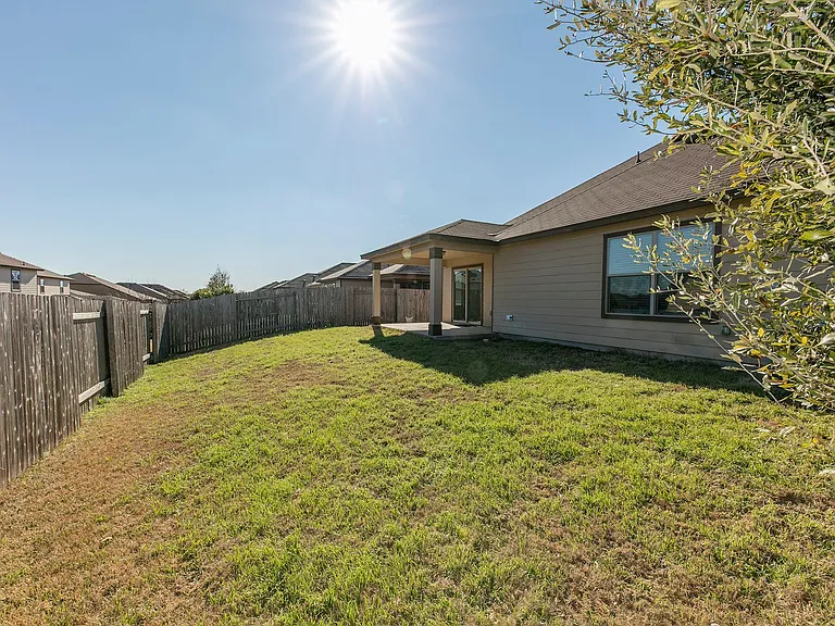 1141 Renaissance Trl — Photo 24