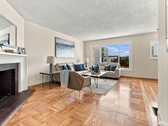 4th image of 2074 48th Ave