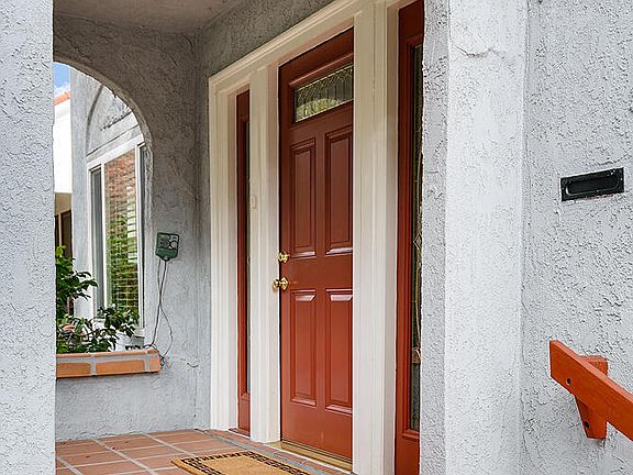 3rd image of 5132 Dahlia Dr