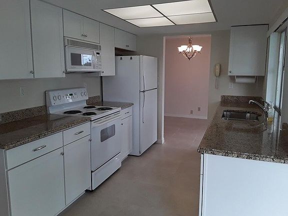4th image of 4610 NW 47th St #4610