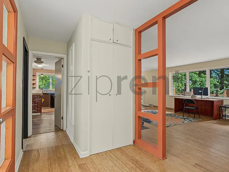920 SW Stephenson Ct — Photo 11