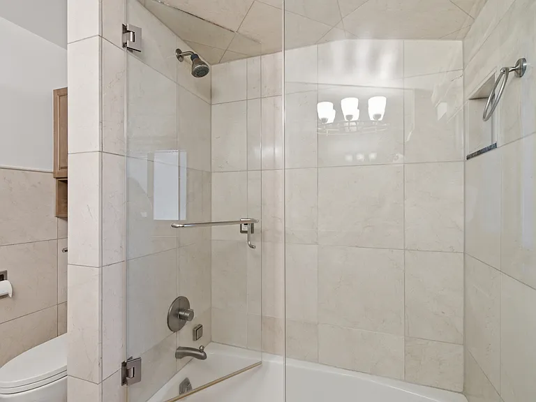 1806 Sebastian Dr — Photo 7