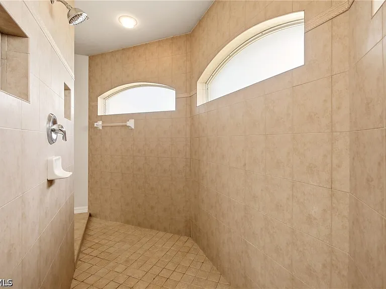2600 SW 1st St — Photo 24