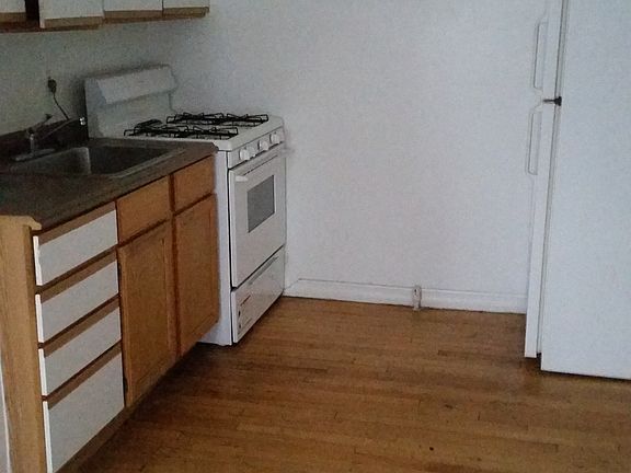 2nd image of 1321 W Estes Ave APT 32