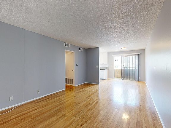 4th image of 412 N Serrano Ave #110