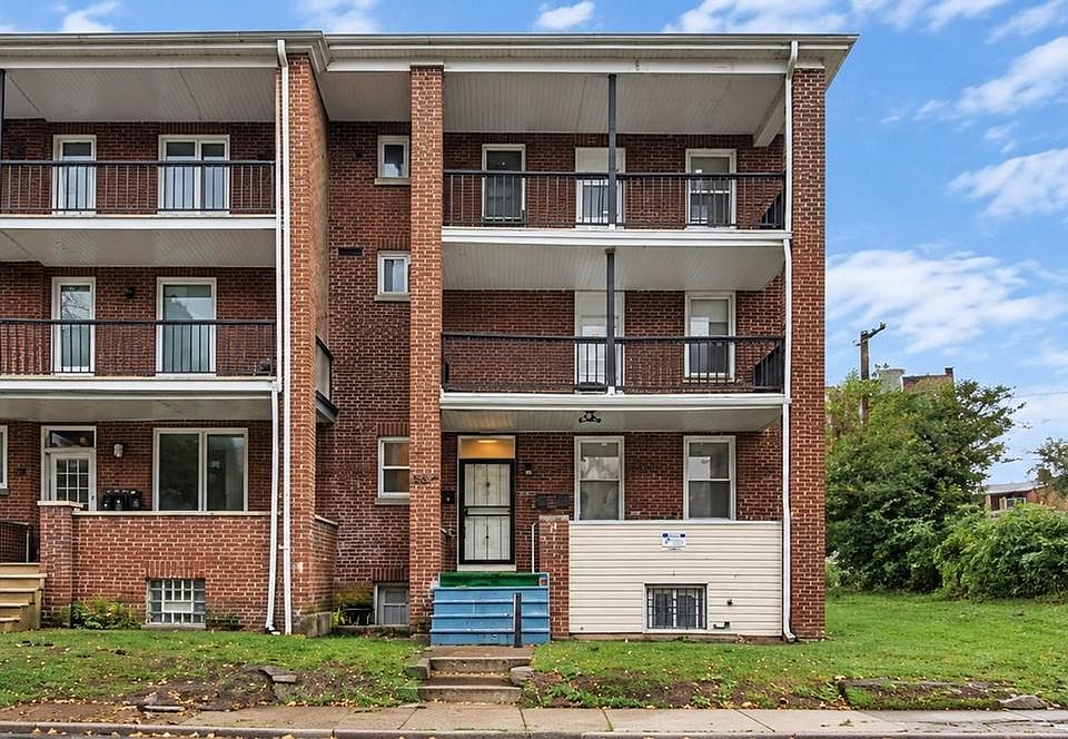 1st image of 2444 Callow Ave