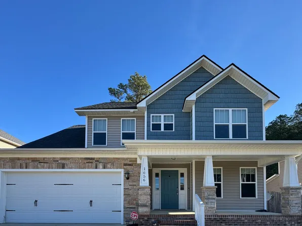 1656 Rock Creek Ln, Fayetteville, NC 28301