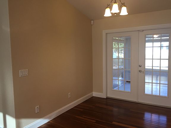 3rd image of 3453 Wentworth St