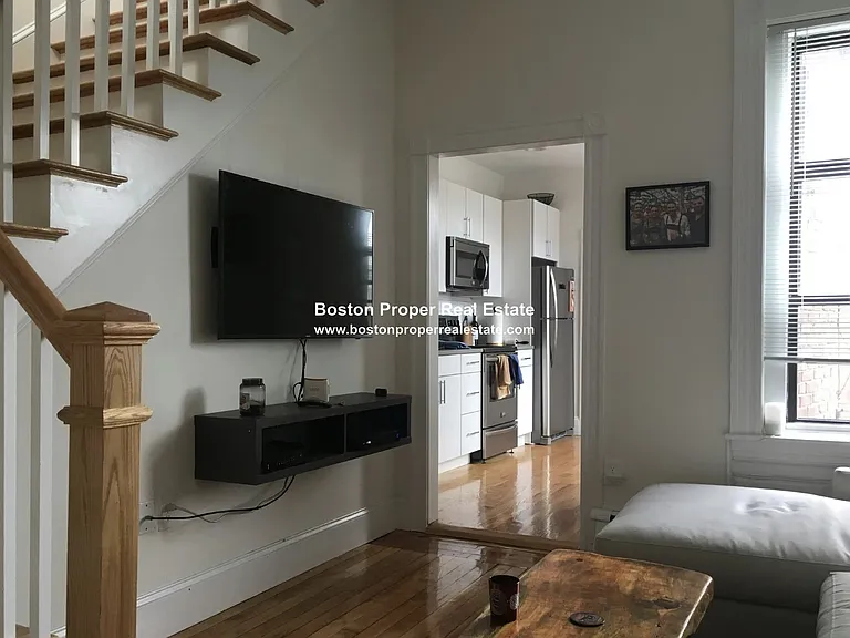497 Beacon St #9 — Photo 5