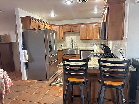 5th image of 1025 E La Casita Dr