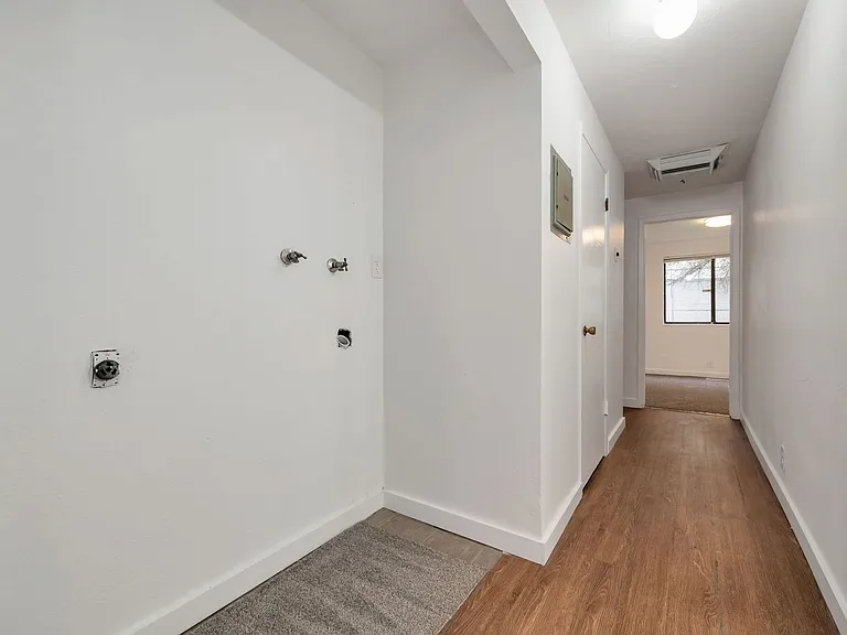 5643 W 3980 S — Photo 12