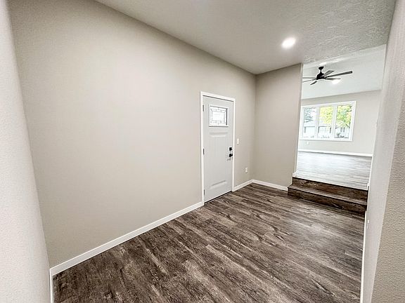 2nd image of 704 5th St SE