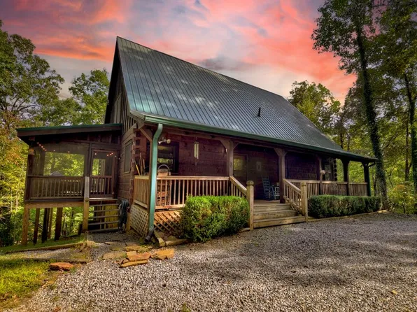 210 Indian Lake Rd, Mineral Bluff, GA 30559