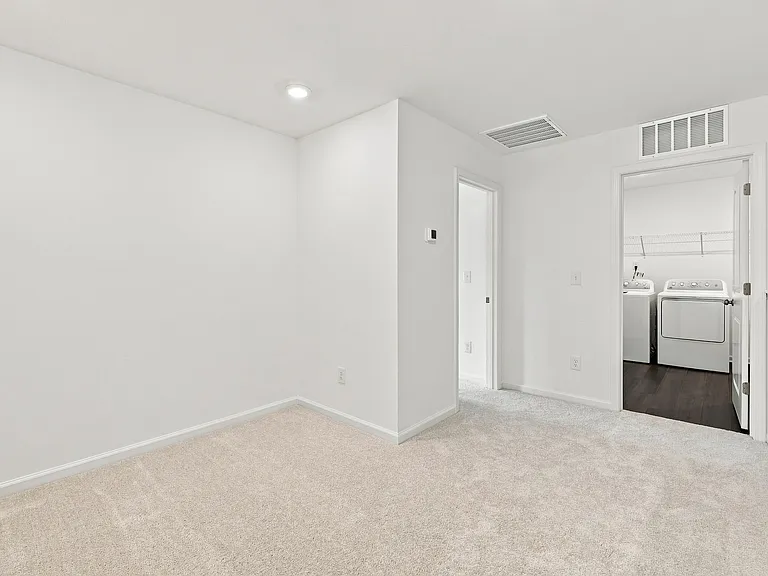 219 Deercroft Dr — Photo 17