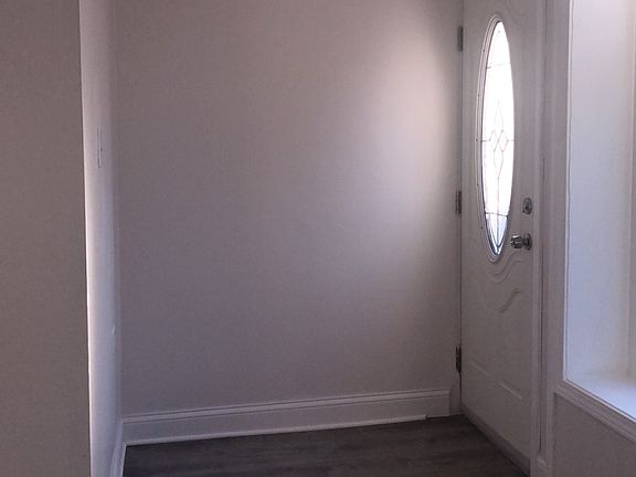 4th image of 719 N Willard Ct #1