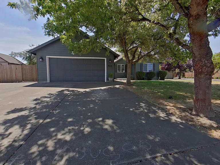 910 Arrow Leaf Ave — Photo 1