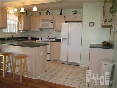 3rd image of 264 Eastwood Lane