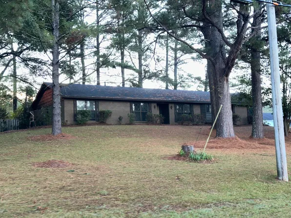 1008 Elvis Presley Dr, Tupelo, MS 38804