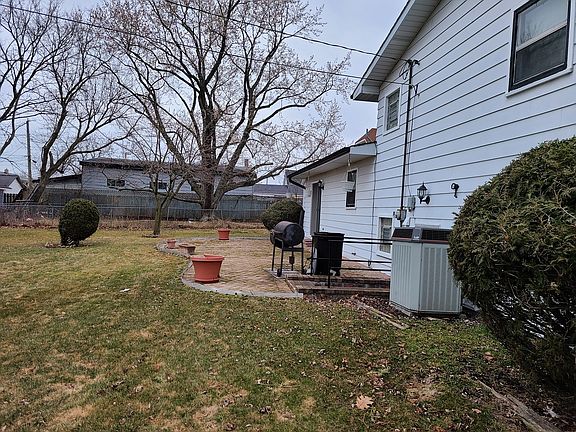 2nd image of 2107 Sherman Ave