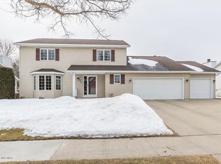 1836 Viola Heights Ln NE, Rochester, MN 55906