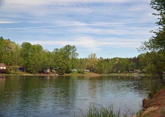 4th image of 1273 Lakeshore Ln #00