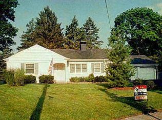 1003 Urbancrest Dr, Cincinnati, OH 45226