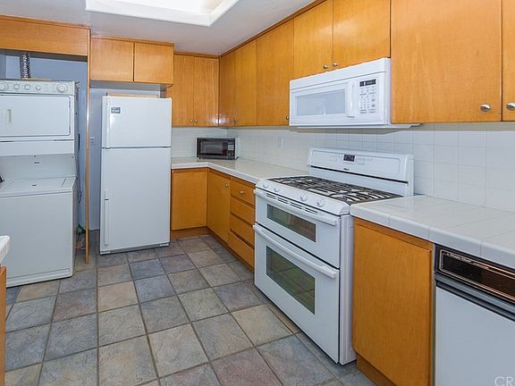 5th image of 13508 Moorpark St APT 1