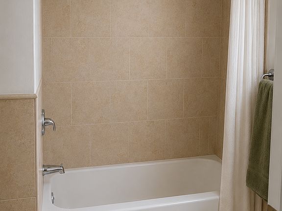 4th image of 2285 Chestnut Ave APT 5