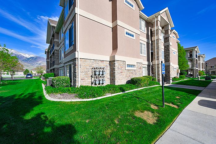 1st image of 85 N Romney Ln #X-104