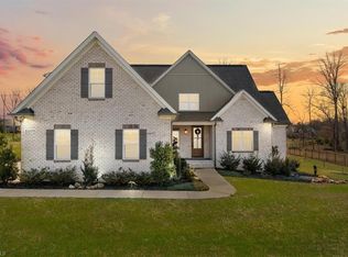 8009 Honkers Hollow Dr, Stokesdale, NC 27357