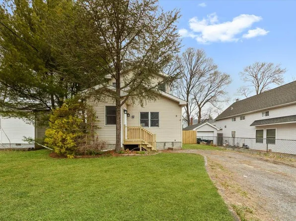 54 Blythe Road, Ronkonkoma, NY 11779