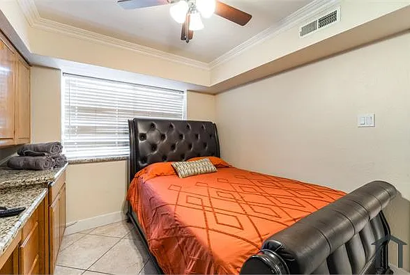 2419 Vegas Valley Dr — Photo 18
