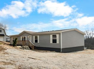 110 Cumberland Overlook Ln, Jacksboro, TN 37757