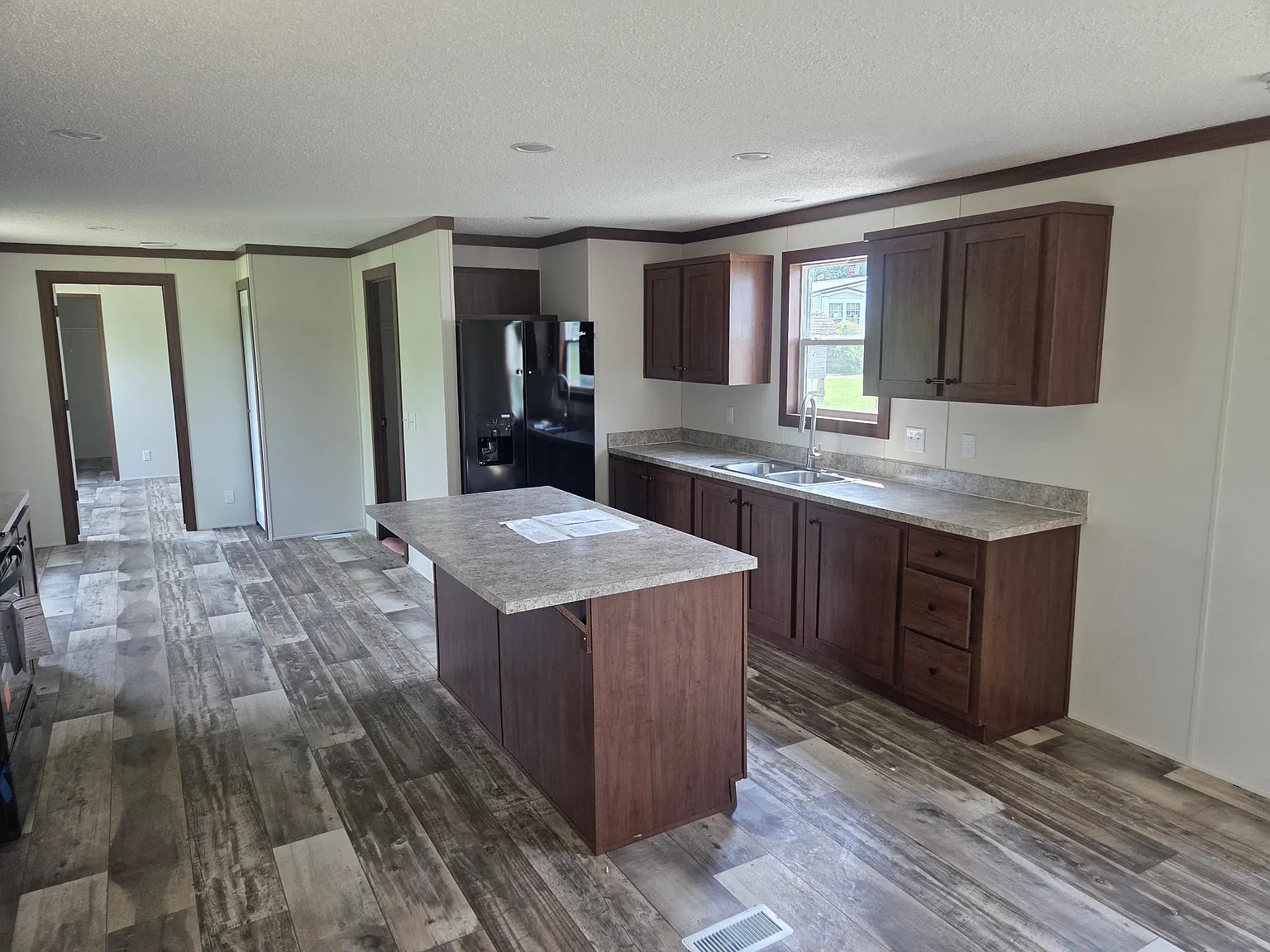 3 bed, $1,500 — Photo 3