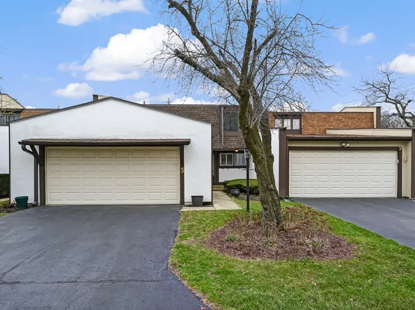 5 Pembrook Dr, Indian Head Park, IL 60525