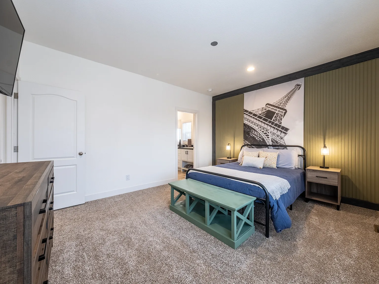 3 bed, 1568 sqft, $2,500 — Photo 4