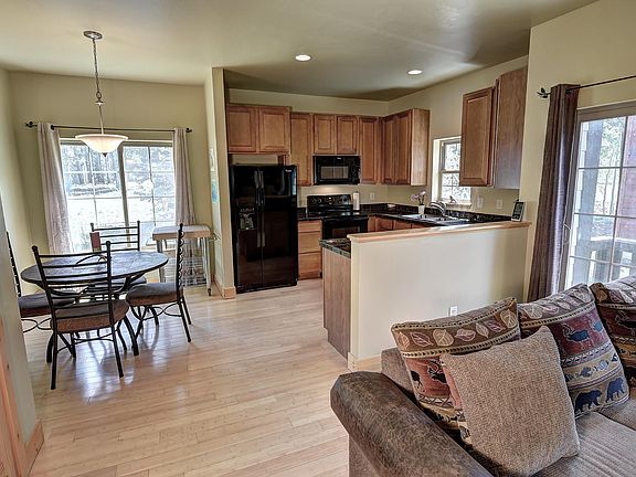 4th image of 891 Mulligan St #830