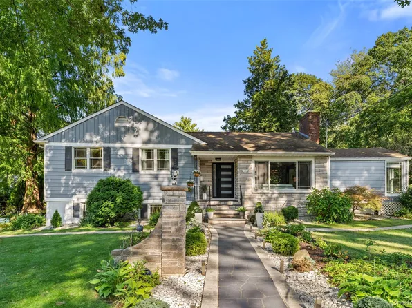 12 Longspur Road, Yonkers, NY 10701