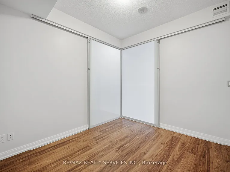 151 Village Green Sq #206 — Photo 26