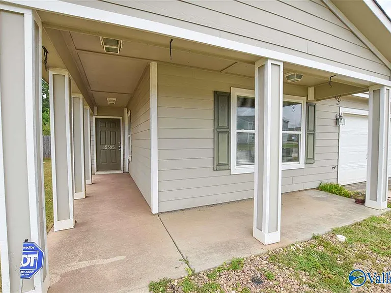 15395 Mill Valley Dr — Photo 5