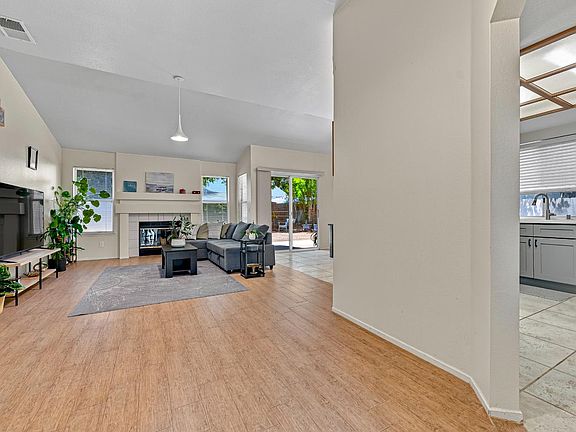 4th image of 1248 Estrella Ct