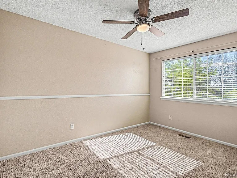 10411 Hyacinth St — Photo 14