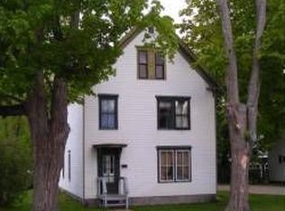 31 Knapp St, Livermore Falls, ME 04254