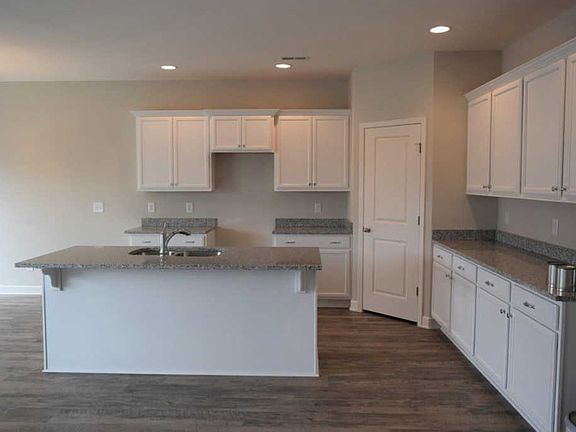 3rd image of 1711 Lone Jack Ln