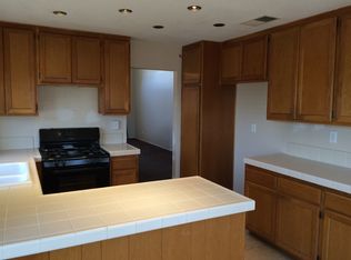 3391 Summer Glen Dr, Corona, CA 92879