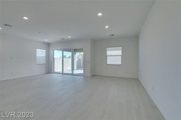 37 Charlotte Ridge Pl — Photo 6