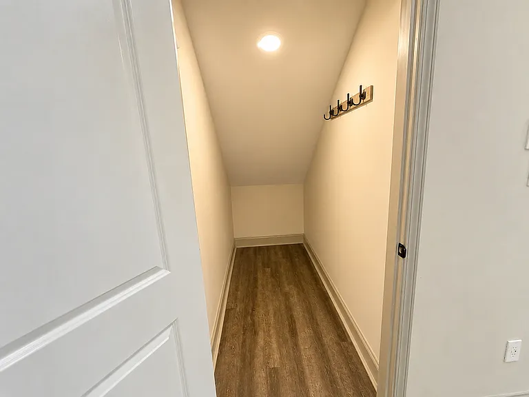 122 N Washington St — Photo 12