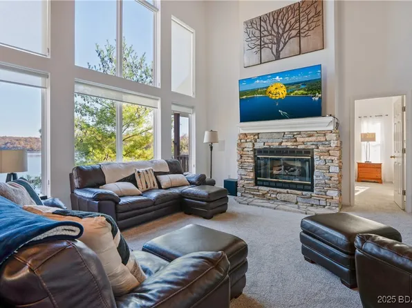 17661 Sheldon Point Rd, Gravois Mills, MO 65037